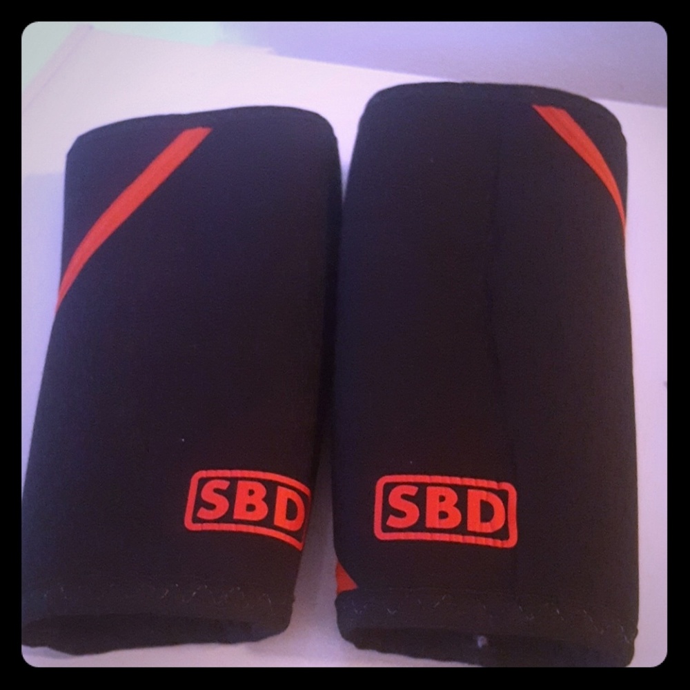 SBD knee sleeves, size small